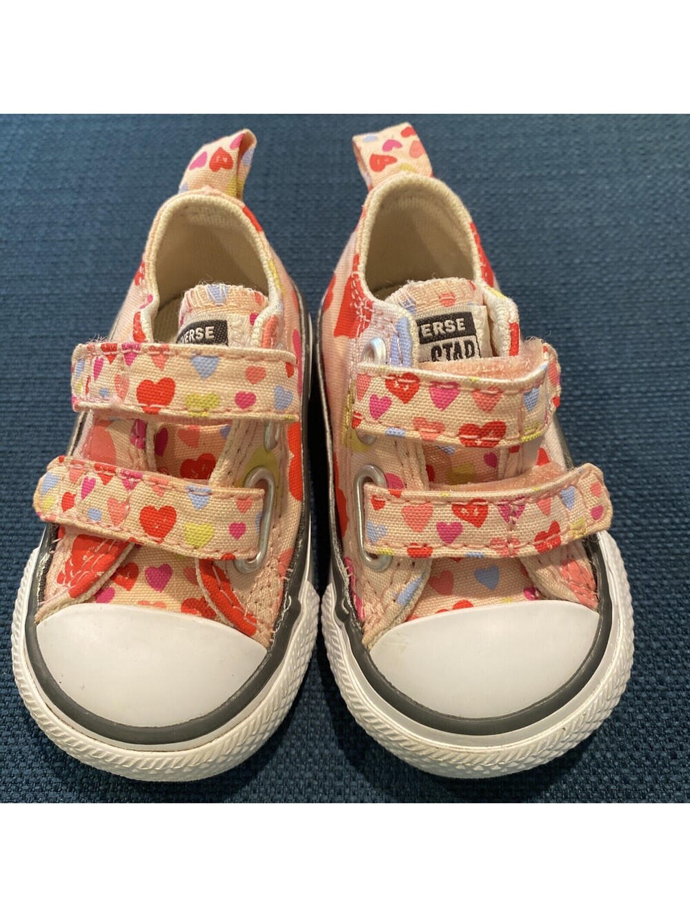 Converse Kids Chuck Taylor All Star 2V Hearts Ox Sz. 2 Infant Toddler Shoes
